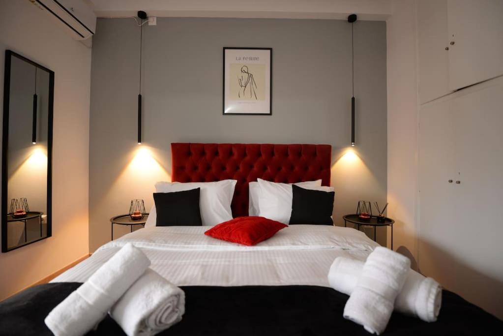Penthouse In The Heart Of Athènes